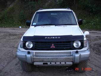 1996 Mitsubishi Pajero Photos