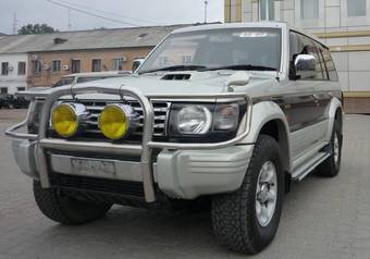 1996 Mitsubishi Pajero Photos