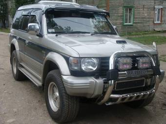1996 Mitsubishi Pajero Photos
