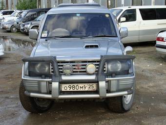 1996 Mitsubishi Pajero Pictures