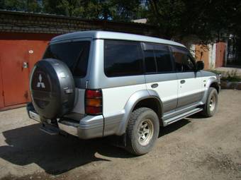 1996 Mitsubishi Pajero Pictures