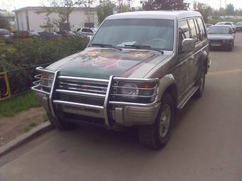 1996 Mitsubishi Pajero Photos