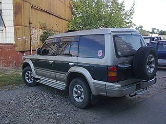 1996 Mitsubishi Pajero Pictures