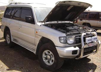 1997 Mitsubishi Pajero Images