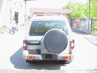 1997 Mitsubishi Pajero Photos