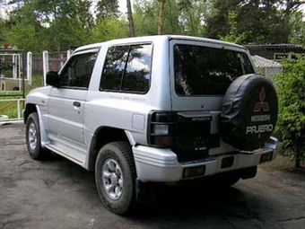 1997 Mitsubishi Pajero Pics