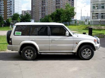 1997 Mitsubishi Pajero Pics