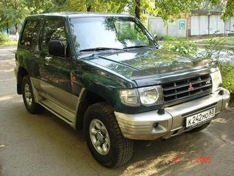 1997 Mitsubishi Pajero Images