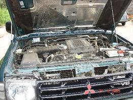 1997 Mitsubishi Pajero Pictures