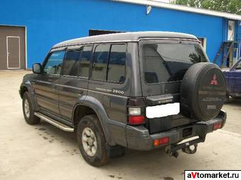 1997 Mitsubishi Pajero Pictures