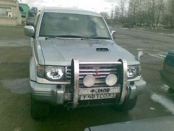 1997 Mitsubishi Pajero Pictures