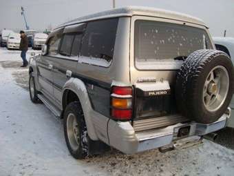 1997 Mitsubishi Pajero Photos