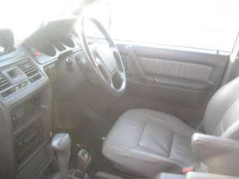 1997 Mitsubishi Pajero Pictures