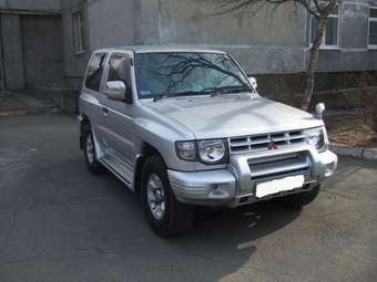 1997 Mitsubishi Pajero Photos