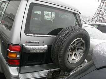 1997 Mitsubishi Pajero Pictures