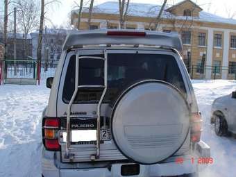 1997 Mitsubishi Pajero Pictures
