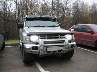 1997 Mitsubishi Pajero Pictures