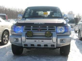 1997 Mitsubishi Pajero Photos