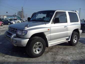 1997 Mitsubishi Pajero Wallpapers