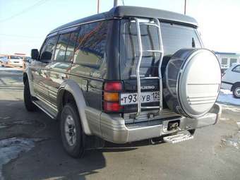 1997 Mitsubishi Pajero Pictures