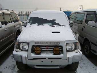 1997 Mitsubishi Pajero Pictures