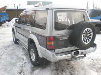 1997 Mitsubishi Pajero Photos