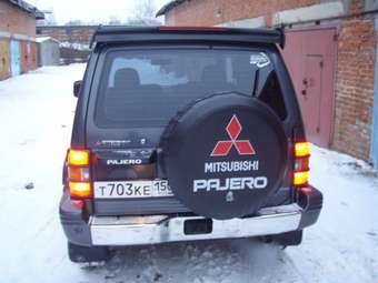 1997 Mitsubishi Pajero Images