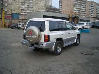 1997 Mitsubishi Pajero Pictures