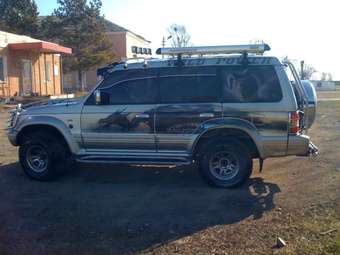 1997 Mitsubishi Pajero Images