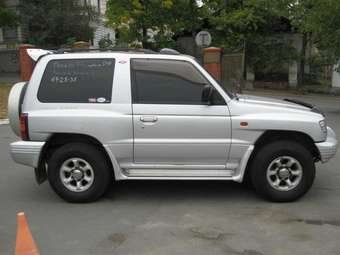 1997 Mitsubishi Pajero Pics