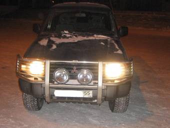 1997 Mitsubishi Pajero Pictures
