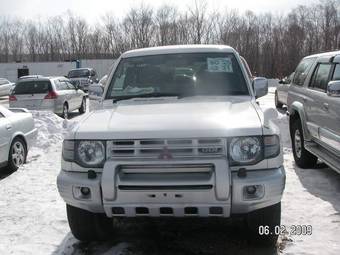 1997 Mitsubishi Pajero Pictures