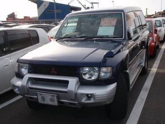 1997 Mitsubishi Pajero Photos