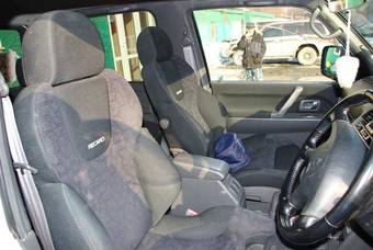 1997 Mitsubishi Pajero Pictures