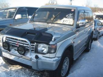 1997 Mitsubishi Pajero Images