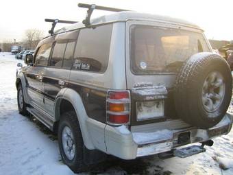 1997 Mitsubishi Pajero Pictures