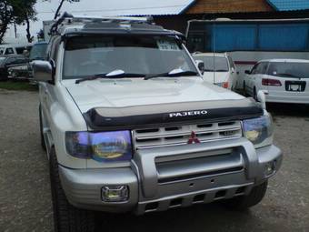 1997 Mitsubishi Pajero Photos