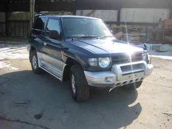 1997 Mitsubishi Pajero Photos