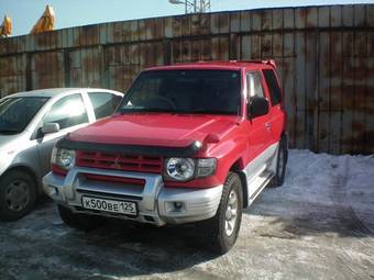 1997 Mitsubishi Pajero Pictures