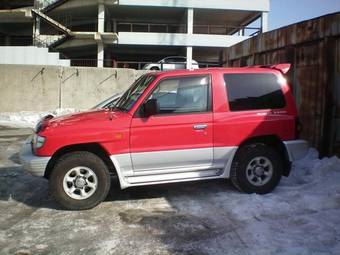 1997 Mitsubishi Pajero Photos