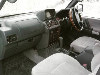 1997 Mitsubishi Pajero Pictures