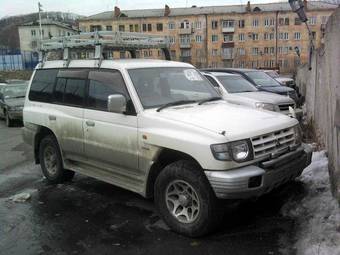 1997 Mitsubishi Pajero Photos