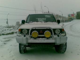 1997 Mitsubishi Pajero Photos