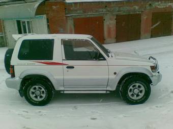 1997 Mitsubishi Pajero Wallpapers