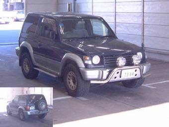 1997 Mitsubishi Pajero Pictures