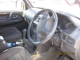 1997 Mitsubishi Pajero Photos