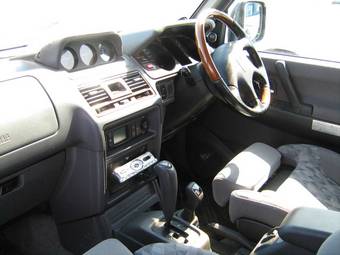 1997 Mitsubishi Pajero Wallpapers