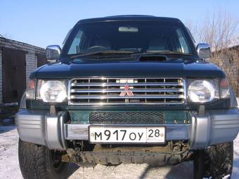 1997 Mitsubishi Pajero Pictures