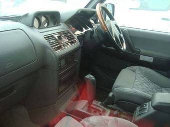 1997 Mitsubishi Pajero Pictures