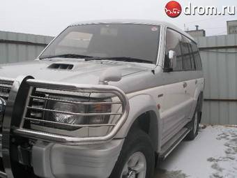 1997 Mitsubishi Pajero Photos